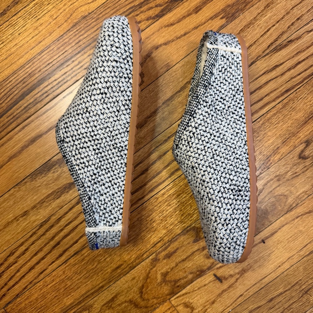 Women’s Rothy’s The Cozy Clog, size: 6 - Picture 3 of 5